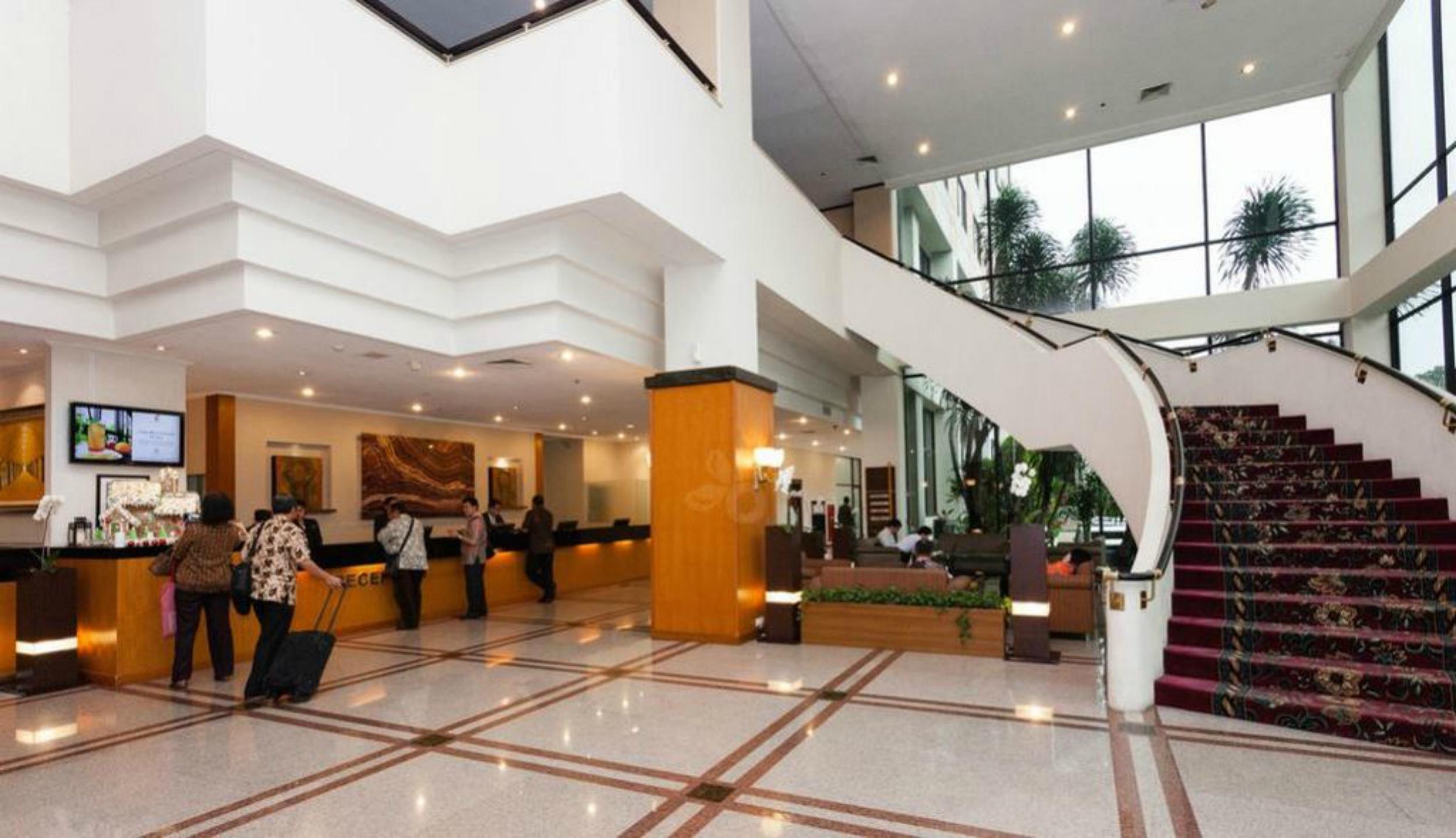 Artotel Gelora Senayan Giacarta Esterno foto